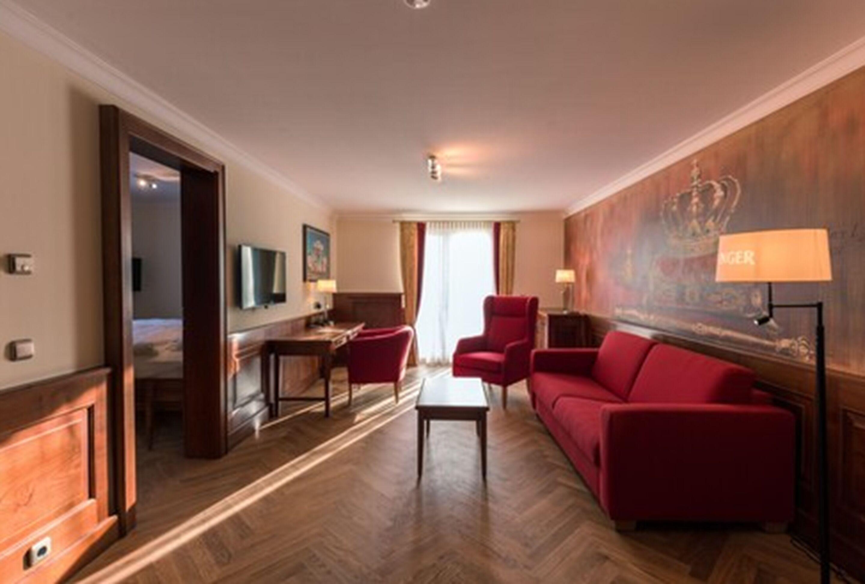 Hotel & Gaststaette Zum Erdinger Weissbraeu — Photos 3